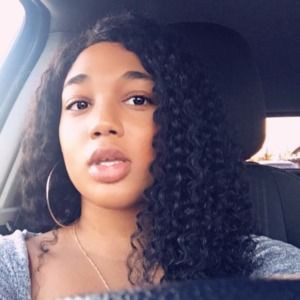 Meet your Posher, Destini